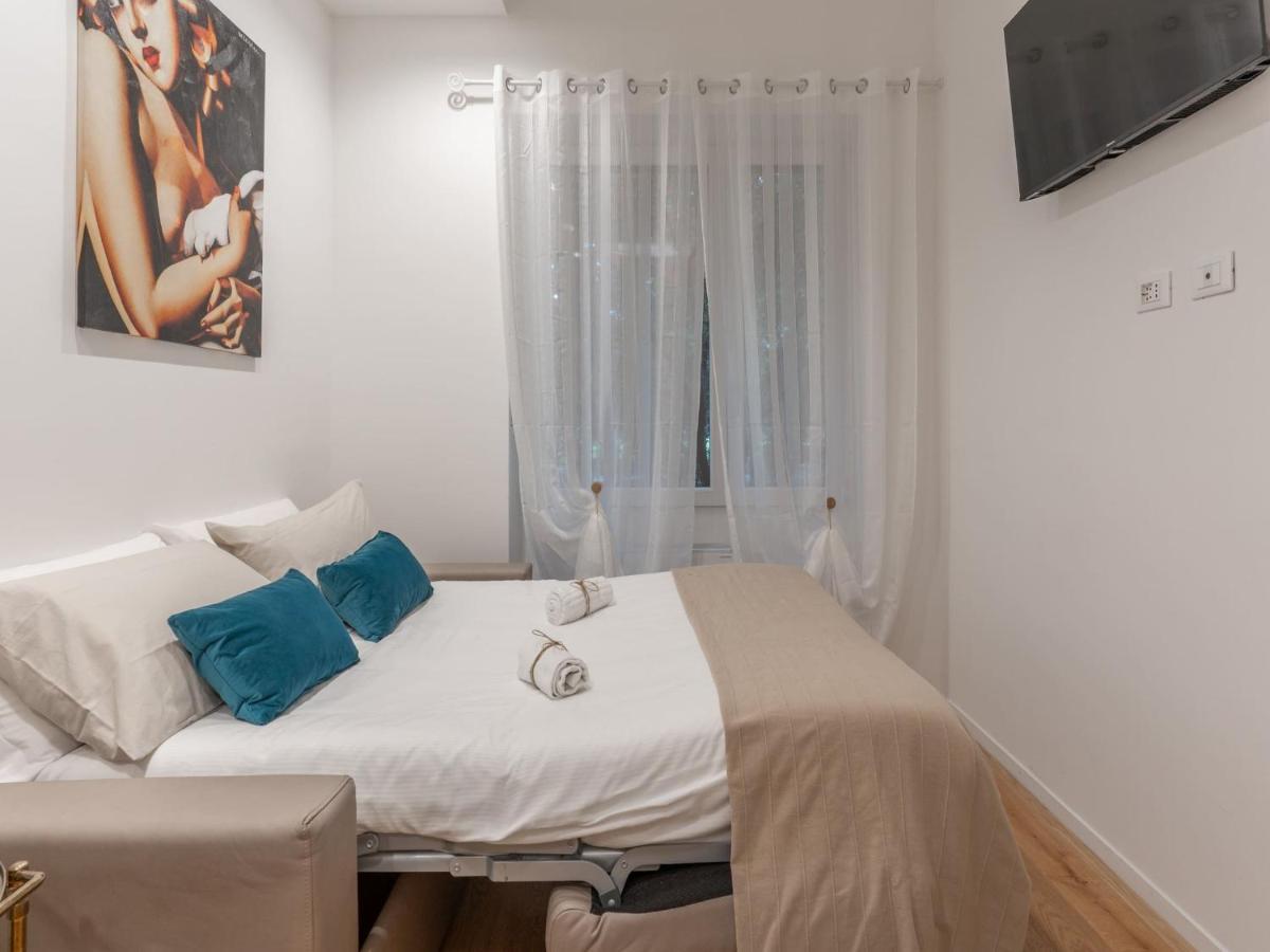 The Rent - Gorgeous One-bedroom In Ticinese Appartamento